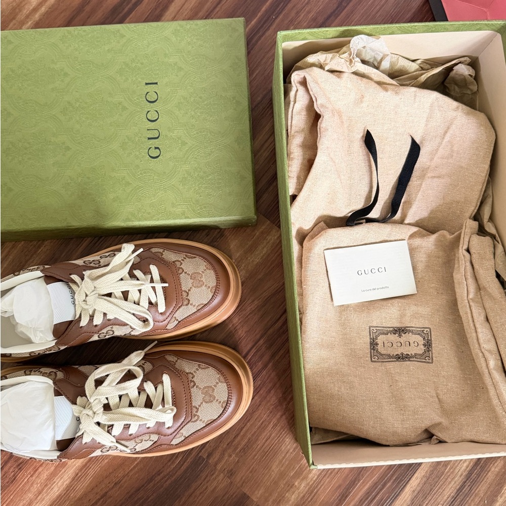 Gucci women’s leather & canvas sneaker